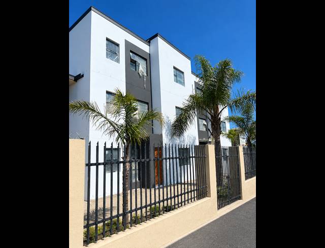 2 BEDROOM APARTMENT FOR SALE IN RUYTERWACHT